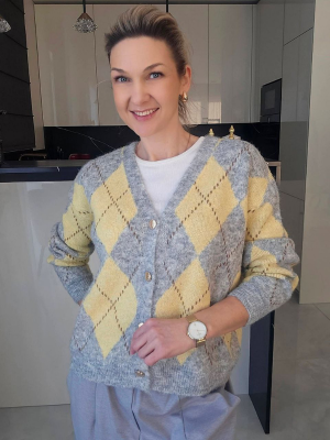 Megztinis su rombų raštu, pilkai geltonas